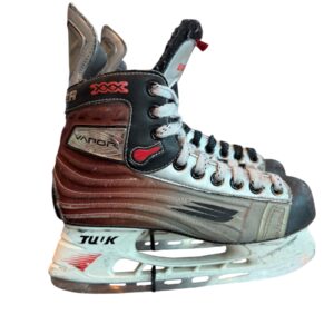 Used Bauer Vapor XXX Skates Size 5D