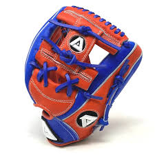 Akadema Professional Right Hand AXX19