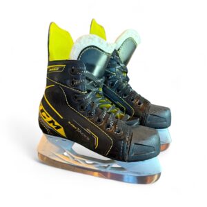 Used CCM Tacks 9350 Skate Size Yth 13