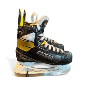Used Bauer Supreme 3S Skates Size Y13.5