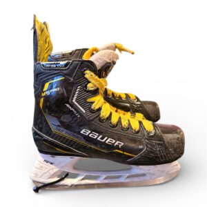 Used Bauer Supreme M5 Pro Skates Size 13.5